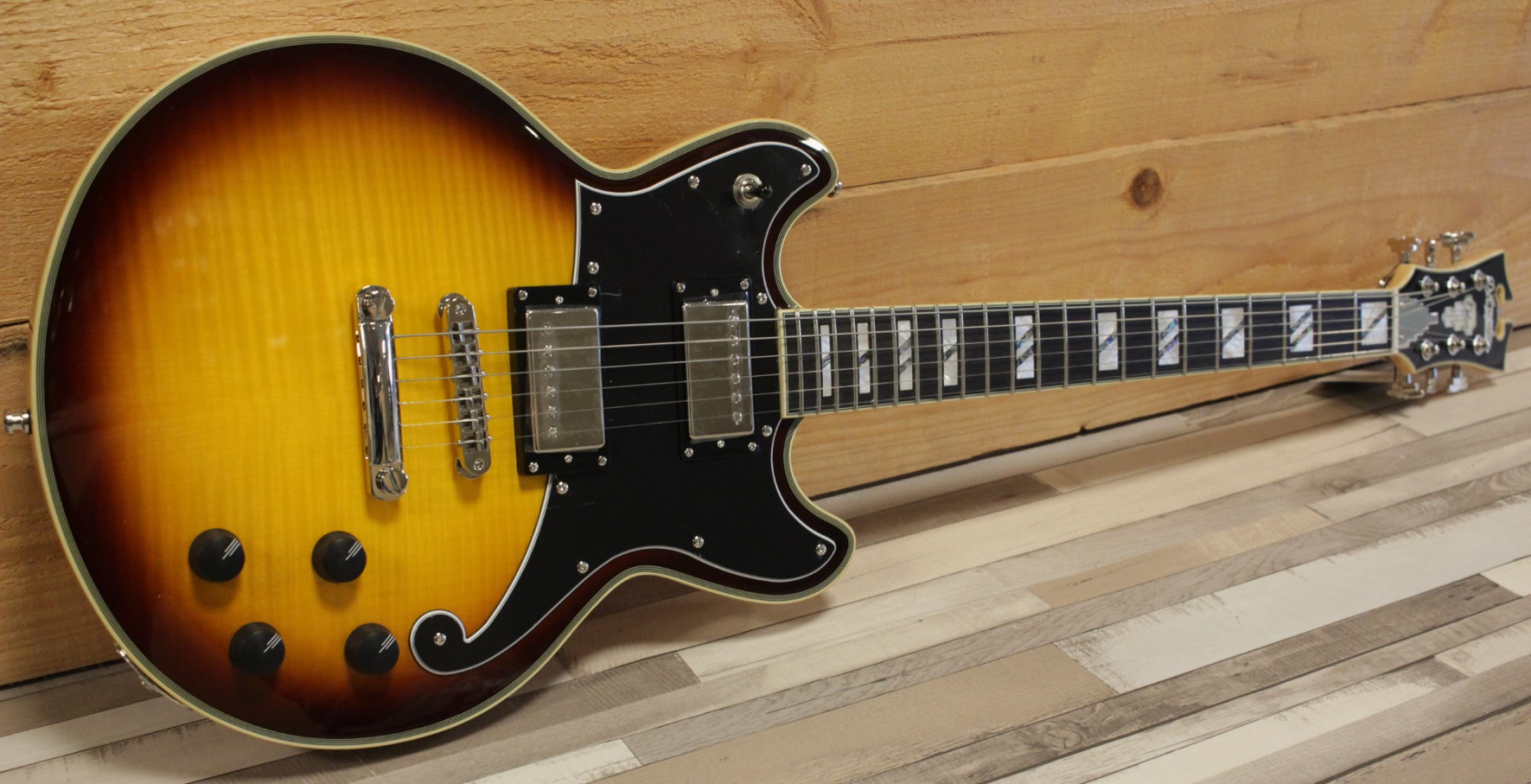D'angelico Deluxe Brighton, Vintage Sunburst