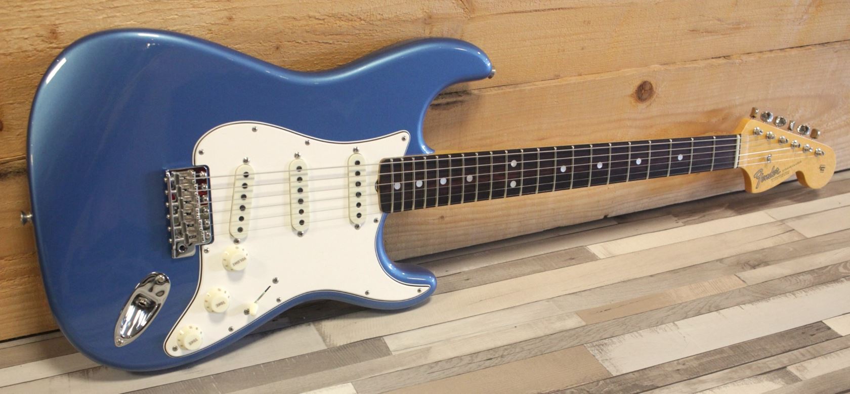 Fender Custom Shop Time Machine 1966 Strat Deluxe Closet Classic, Aged Lake Placid Blue afbeelding