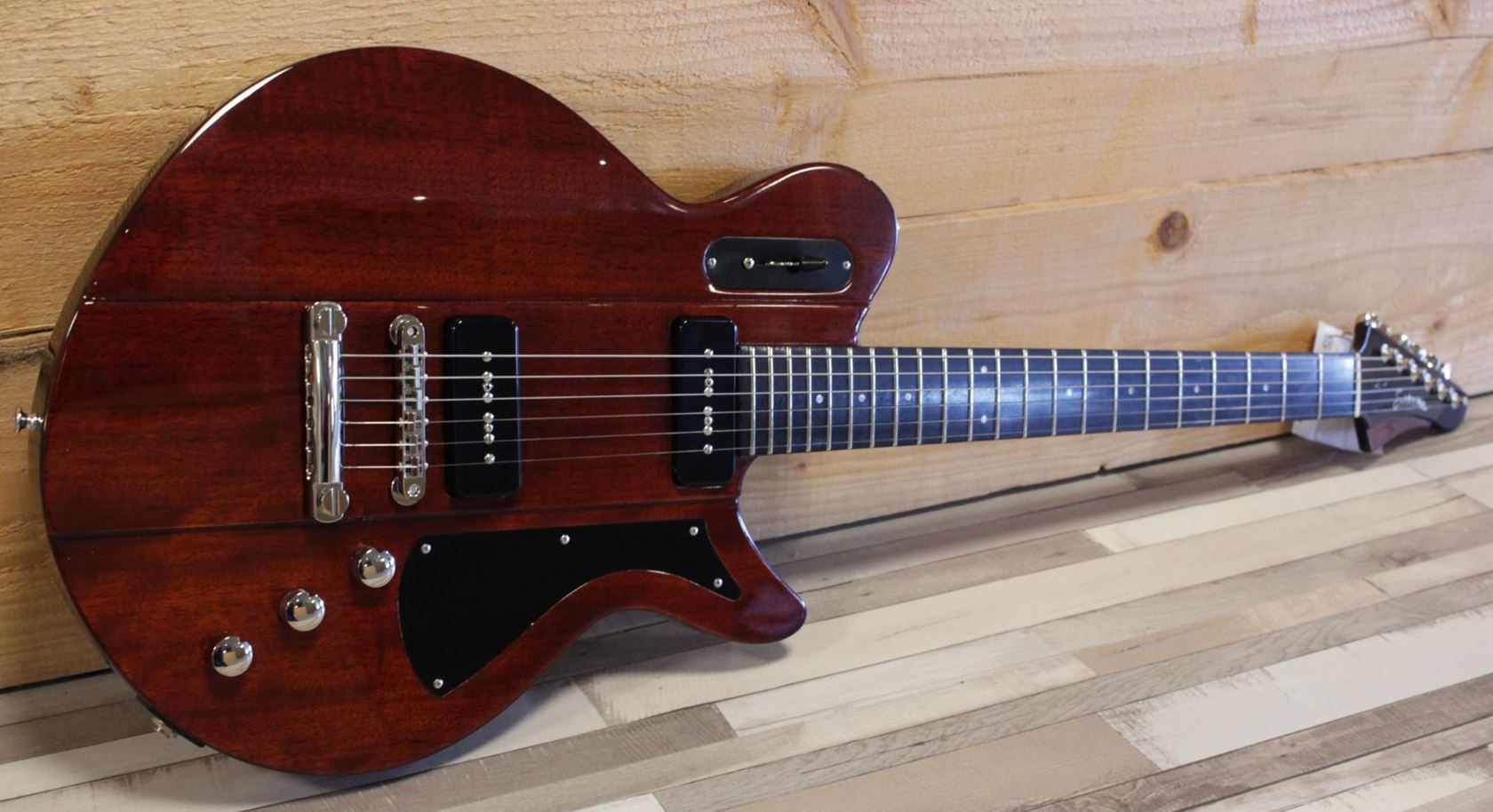 Eastman Juliet P90 Vintage Red