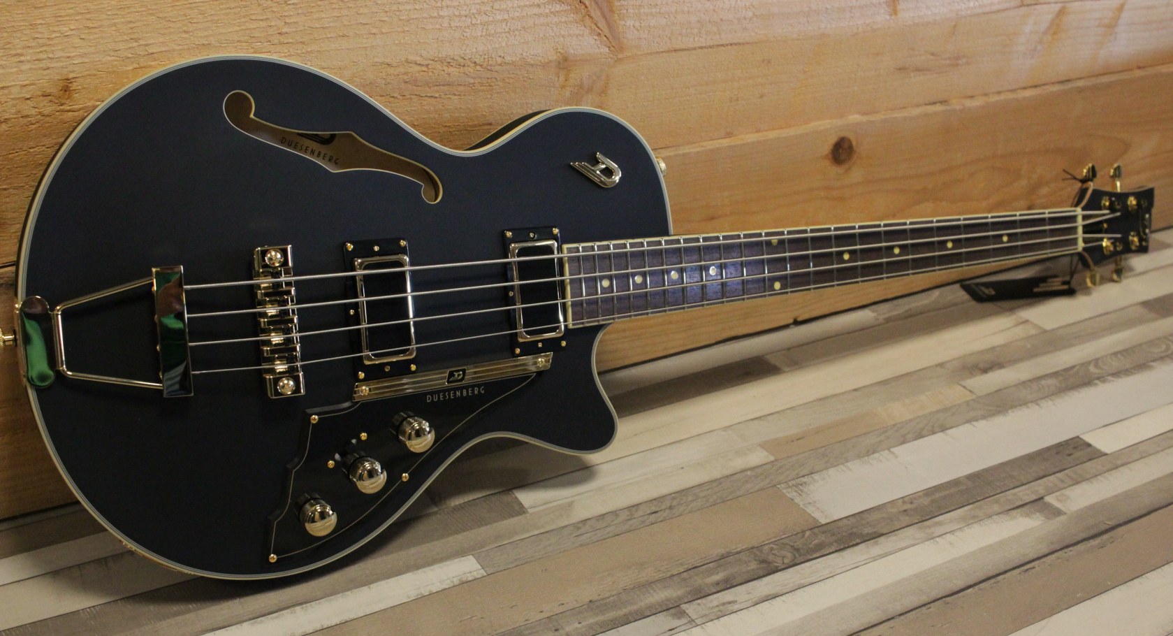 Duesenberg Starplayer Bass Black Velvet