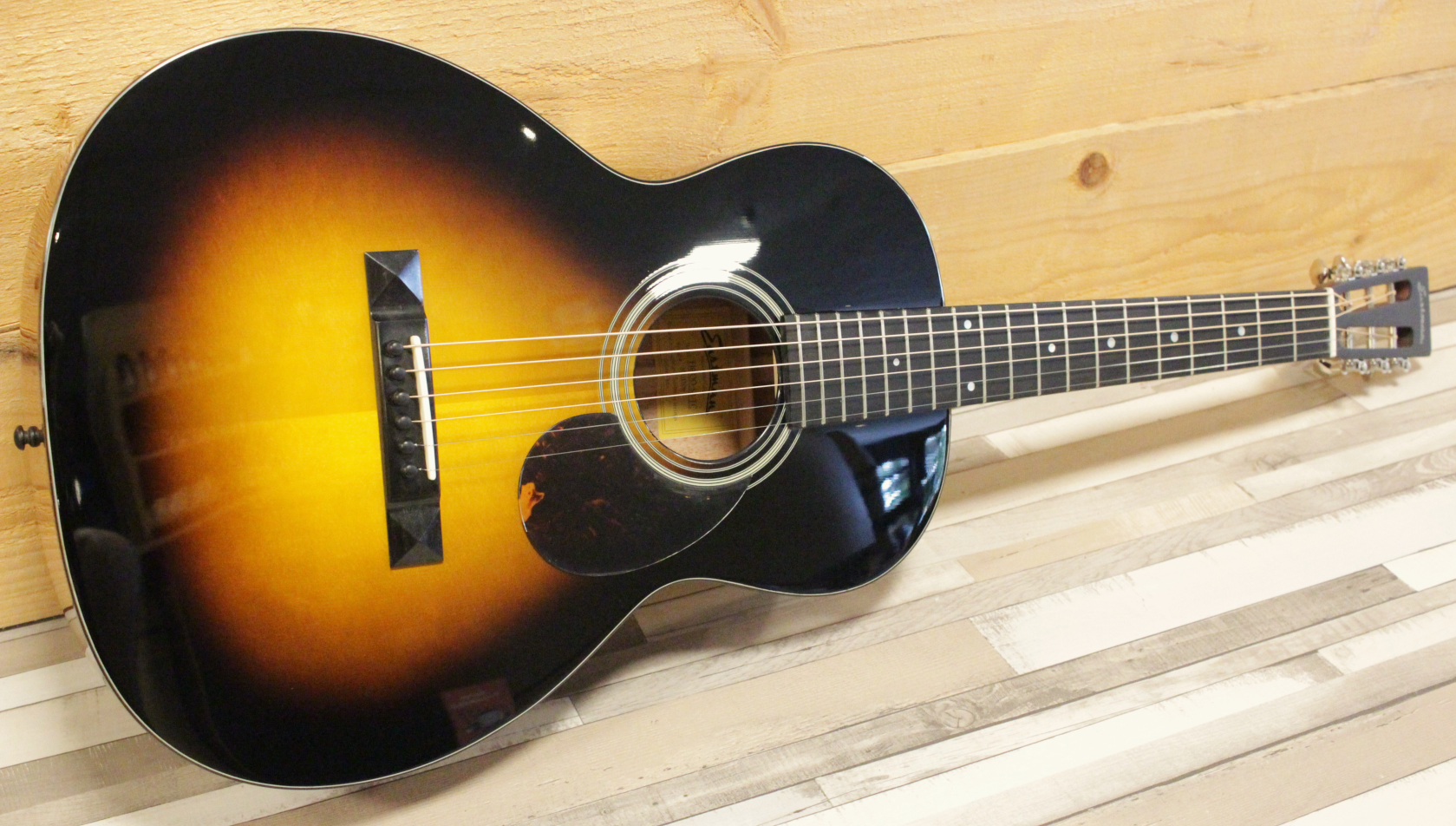 Eastman E10OO-TC Sunburst afbeelding
