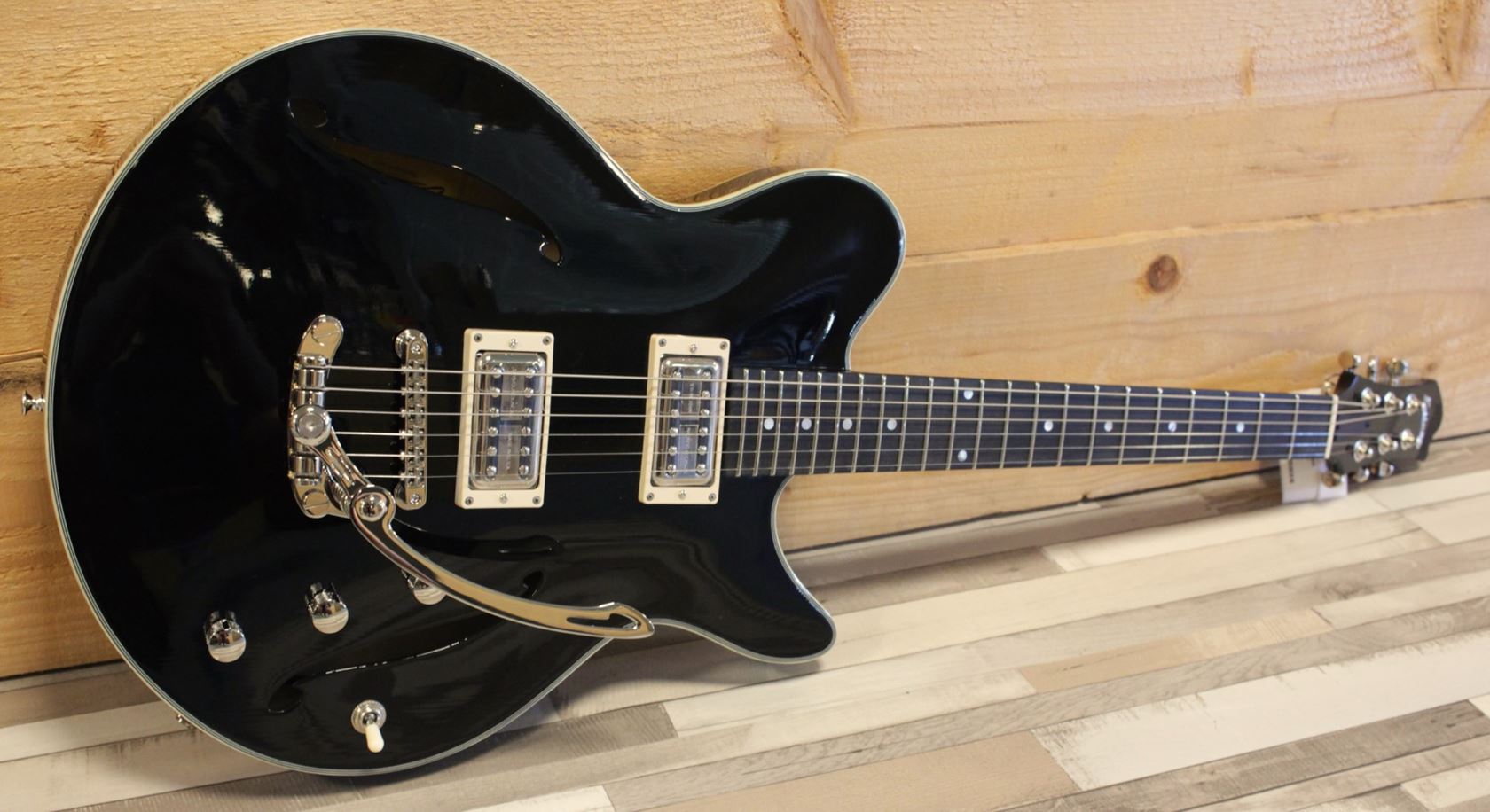 Klundertmusic Eastman Romeo NYC Black aanbieding