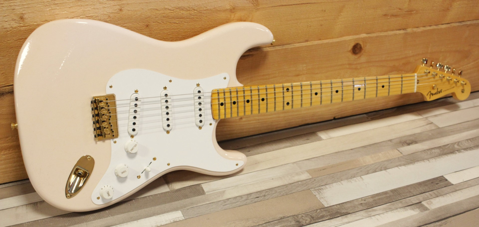 Fender Custom Shop LTD 70th Anniversary 1954 Hardtail Stratocaster DLX Closet Classic, Super/Super Faded Aged Shell Pink afbeelding