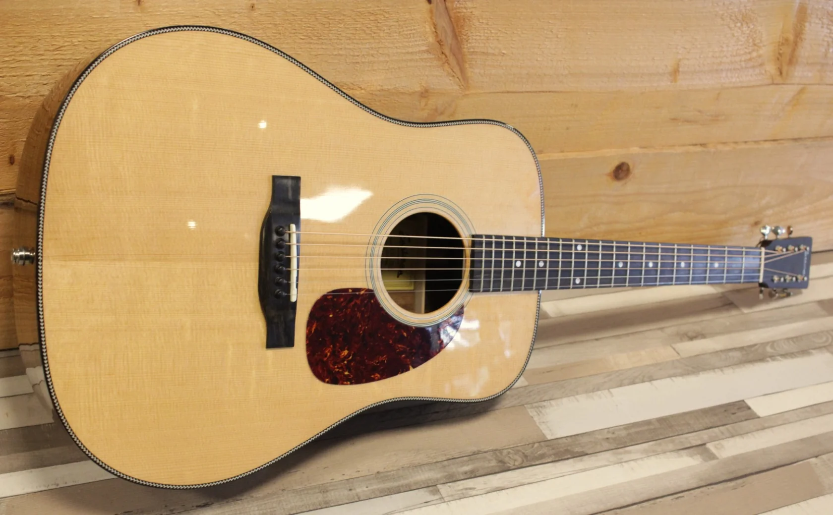 Eastman E3D-DLX Deluxe
