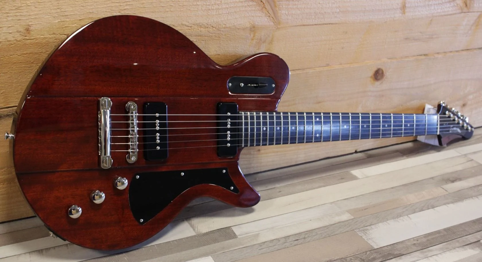 Eastman Juliet P90 Vintage Red