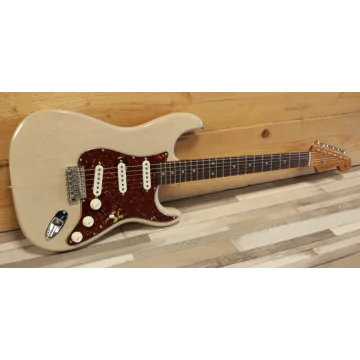 Fender Custom Shop LTD Roasted Pine Stratocaster DLX Closet Classic, Honey Blonde