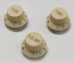 Q-Parts Antique White Knob Set