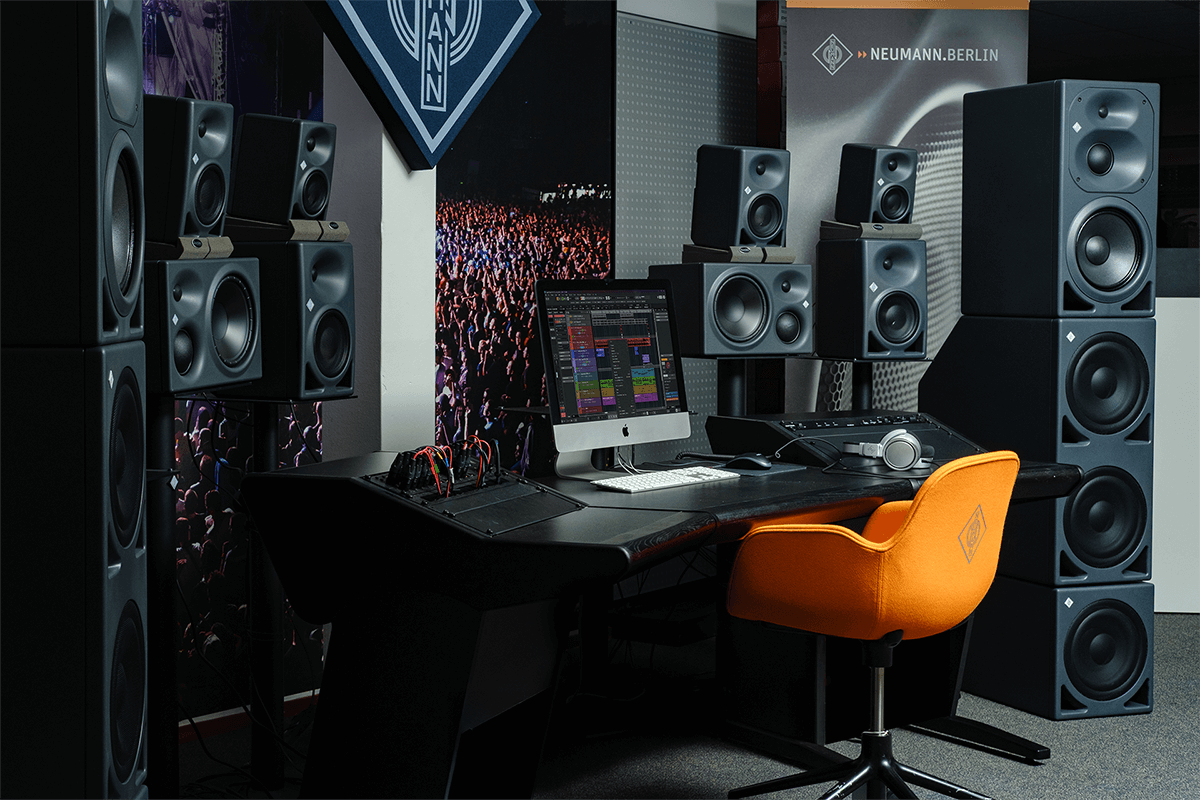 Neumann_Listening_Centre_2